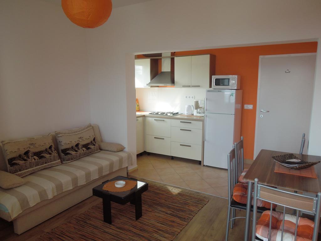 Apartments Meleh ツリクヴェニツァ 部屋 写真