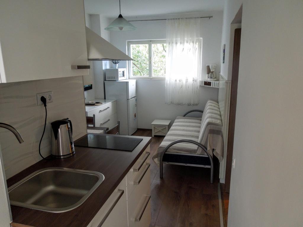 Apartments Meleh ツリクヴェニツァ エクステリア 写真