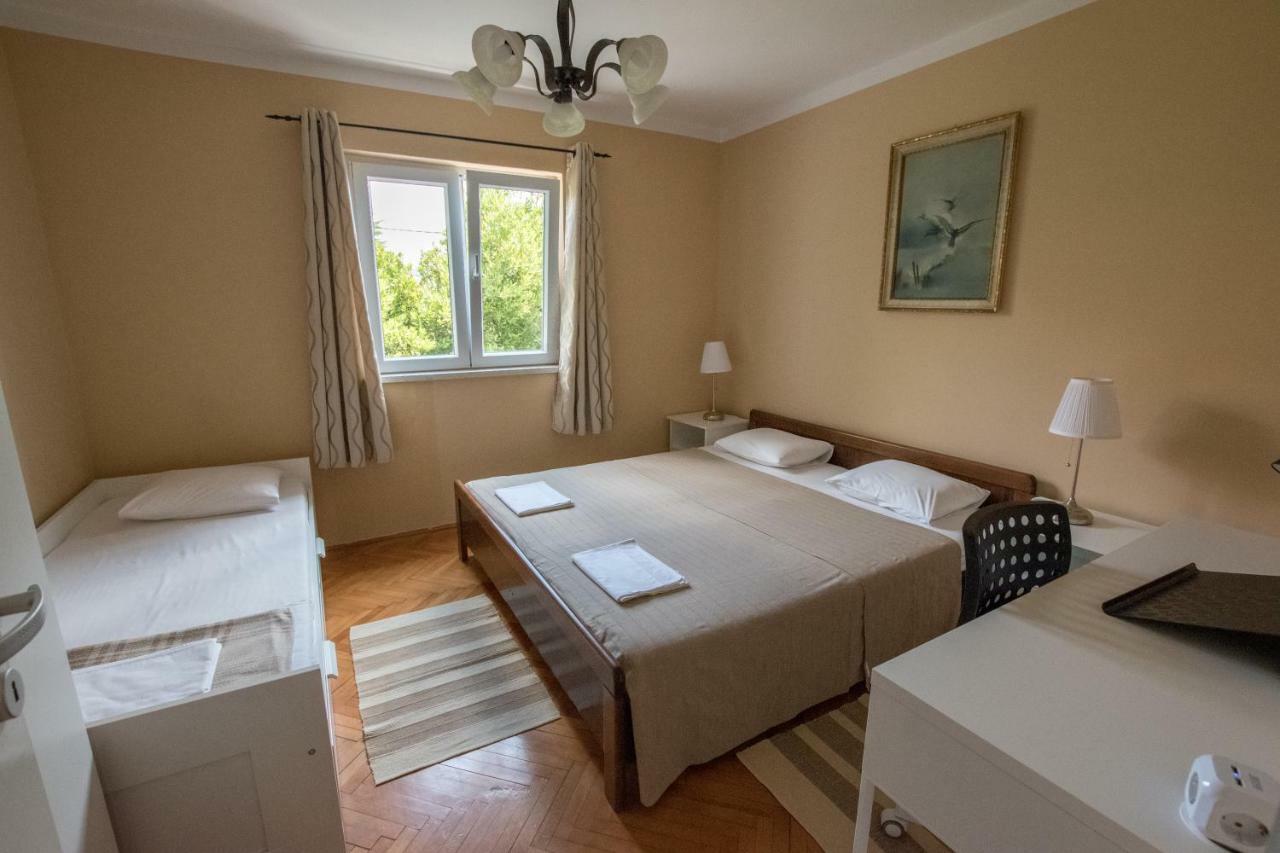 Apartments Meleh ツリクヴェニツァ エクステリア 写真
