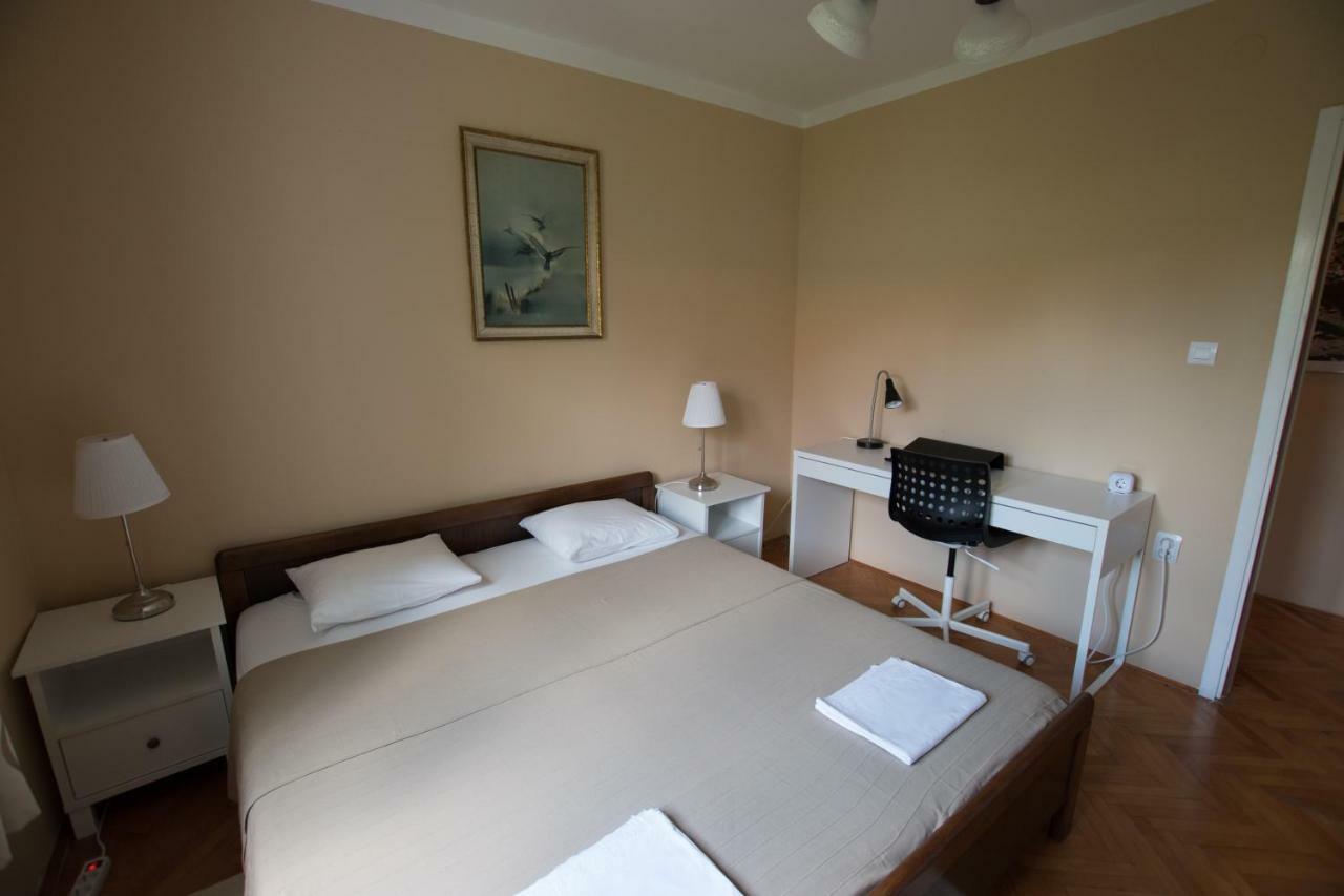 Apartments Meleh ツリクヴェニツァ エクステリア 写真